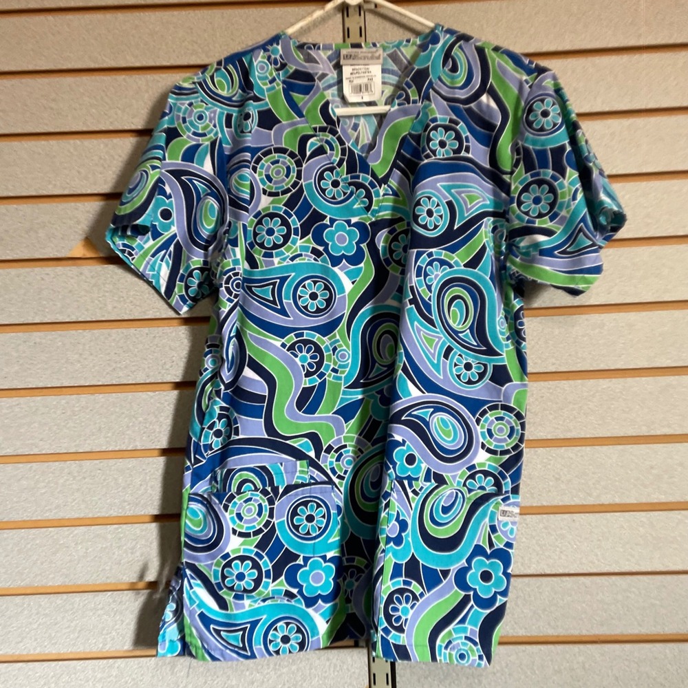 UA Scrubs Womens Small Blue Green Psychedelic Paisley Floral V-Neck Scrub Top